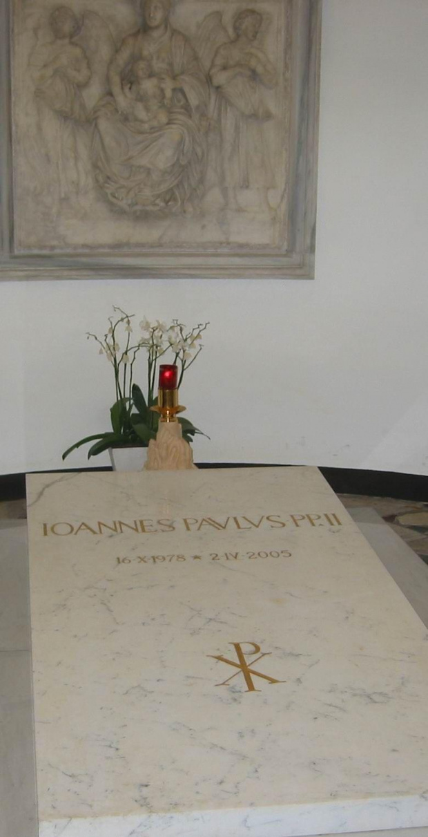 Grób Jana Pawła II w Grotach Watykańskich