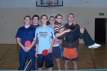 13 grudnia 2007 odbył się Szkolny Turniej Tenisa Stołowego zorganizowany przez Jadwigę Nowaczek. fot. Maria Sokołowska #Sobieszyn #Brzozowa #TenisStołowy #GrzegorzLatos #ZbigniewMoryc #JarosławSadowski #JarosławCienkusz