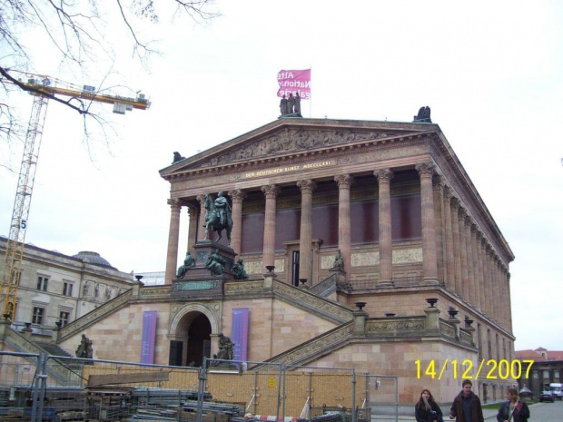 Alte Nationalgalerie #Berlin #Zabytki #Muzea #Katedra #Most #Rzeka