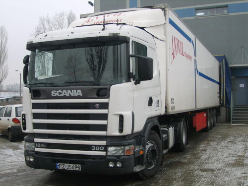 SCANIA 124L 360 KM