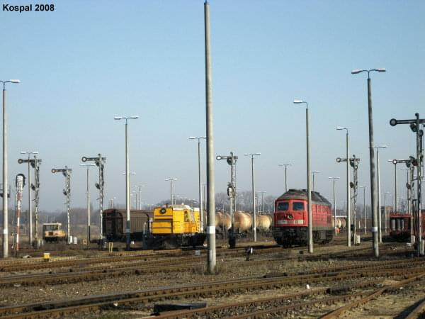 04.02.2008 Ruch na KOB : BR232, Zgrzewarka szyn oraz WM10.