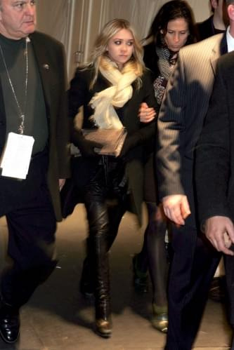 Ashley leaving Miss Sixty Fashion Show NYC-paparazzi luty 2008