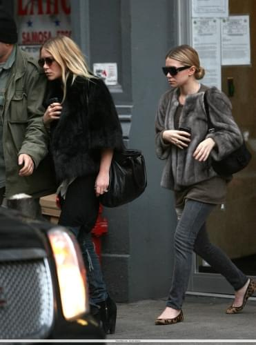 MK and Ash spotted together in NYC-paparazzi luty 2008