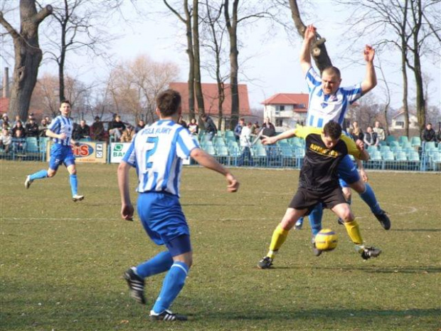 Łukasz Giza w 9 minucie strzela bramke dla Wisły