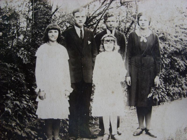 Rodzeństwo Machoń. Od lewej: Franciszka, Bronisław, Anna, Antoni i Marianna.