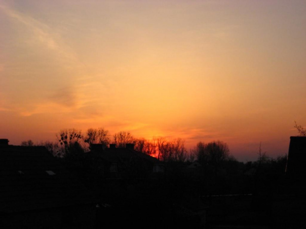 22.04.2008 - 4:50 #WschodySłońca #widoki #niebo #słońce