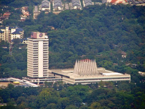 widok z wieży TV (Menara Kuala Lumpur) - parlament