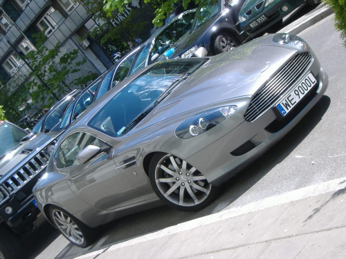 Aston Martin DB9