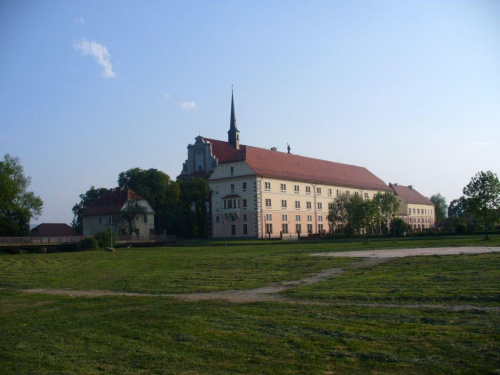 Zabudowania poklasztorne #KamieniecZąbkowicki #KościółEwangelicki
