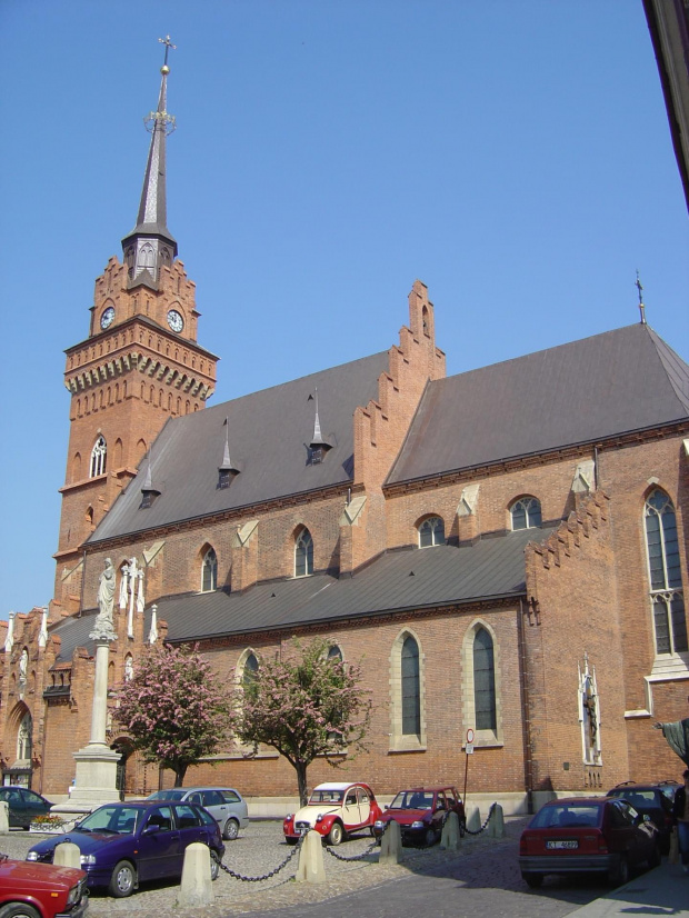 Bazylika Katedralna (XIV w., przebudowana w l.1889-1900) #Tarnów #Polska #Miasto #Rynek #Ratusz #Bazylika #Bima