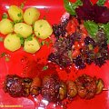 Kotleciki mielone ,, na patyczku ".Przepisy na : http://www.kulinaria.foody.pl/ , http://www.kuron.com.pl/ i http://kulinaria.uwrocie.info #mielone #obiad #jedzenie #DrugieDanie #gotowanie #PrzepisyKulinarne #kotlety #kulinaria