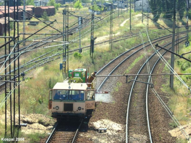 02.07.2008 Drezyna PLK (WŻA-10L 8221) opryskuje odcinek między stacją w Kostrzynie a stacją towarową KoB. #Drezyna #PLK #kolej #Kostrzyn