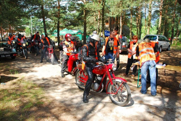 RAJD!! #RajdNocnyMotocykliZabytkowych #Kresy2008 #HoryniecZdrój