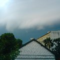 nadciąga burza - biały pas chmur to oznaka silnego wiatru #GwałtownaBurza #nawałnica #TrąbaPowietrzna #TomaszówMazowiecki