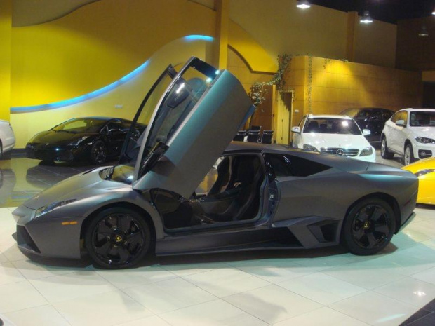 Reventon w Dubaju