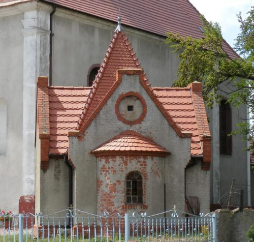 kościół w Sławsku Wielkim został zbudowany w 1760 r. w miejsce poprzednich drewnianych. W 1819 r. kościół spłonął, a następnie go odbudowano. #kościół