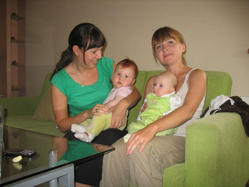 Zuzia,Lenka i szczęśliwe mamuśki