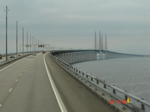 Most łączący Danie i Szwecje #most #morze #Dania #Szwecja #woda #droga