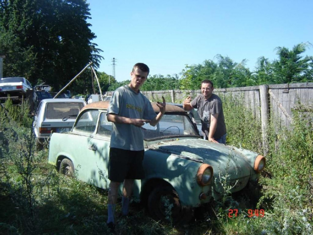 Trabant 500 z pola, gdzie stal 10 lat #P50500TrabantBRq