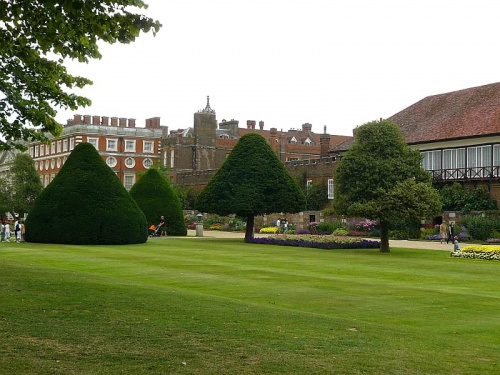 ogrody od strony wschodniej #Hampton #Londyn #Tudor