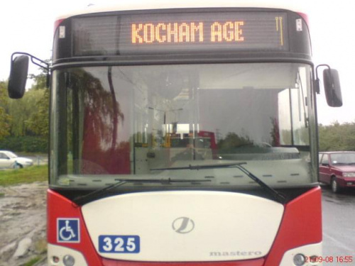 autobus z logo