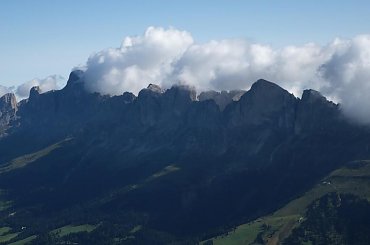 Dolomity, z Latemaru wid. na grupę Pale S. Martino #góry #mountain #Dolomity #Latemar #Pale