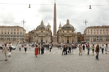 Piazza del Popolo- w środku egipski obelisk liczący ponad 3 tys. lat #Rzym #Włochy #Piazza