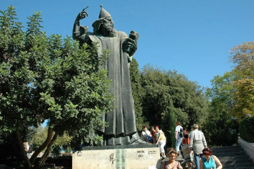 Chorwacja-Split-pomnik biskupa