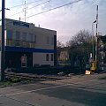 2008 11 09 - Goleniów - Nowa nastawnia i ślady po fundanencie starej nastawni - foto z przejazdu #Goleniów #kolej #PKP #stacja #dworzec #nastawnia #przejazd #LCS