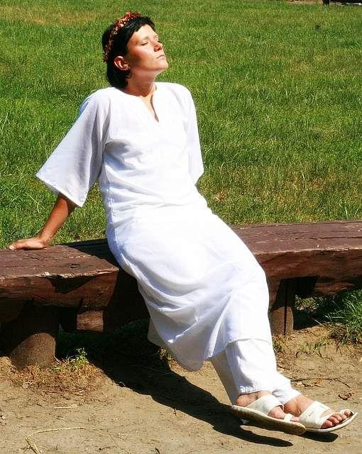 Ja niczym grecka bogini, podczas pikniku o starożytnej Grecji