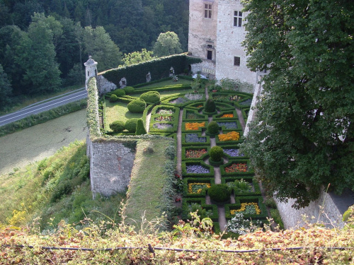 Ogrody królewskie odtworzone po wojnie