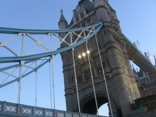 TOWER BRIDGE