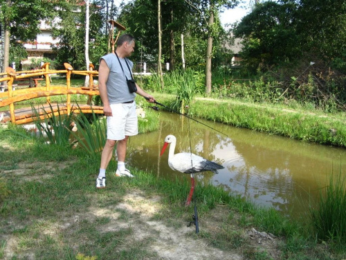 Już bez kul, choć nóżka boli, ale rybkę złowiłem:-))