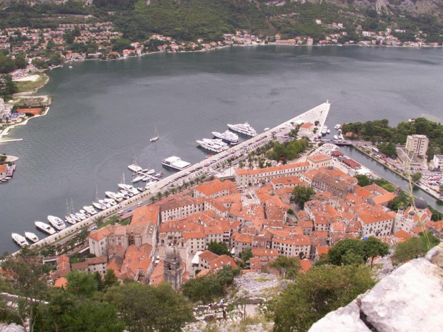widok z twierdzy na Bokę Kotorską