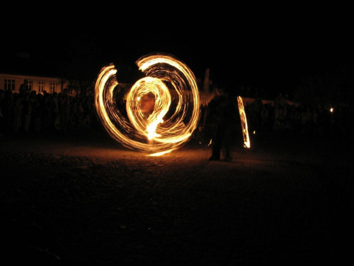 01 fireshow_070819