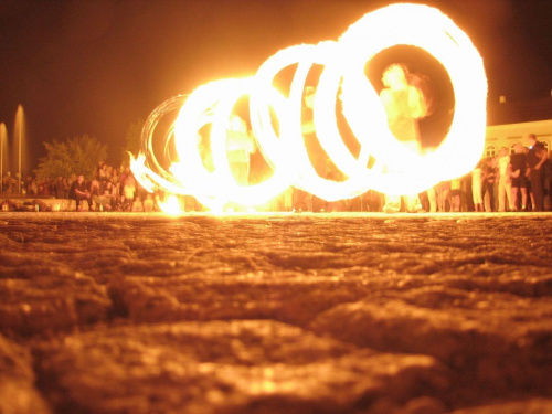 02 fireshow_070819