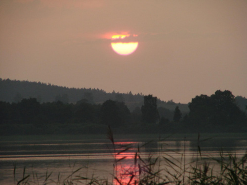 #jesień #jezioro #natura #przyroda #słońce #woda #zachód #ZachódSłońca #Mazury #Widryny