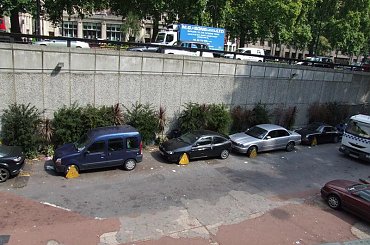 Parking przy Green Park_Londyn #Londyn #London #Samochód #Auto #Parking #clamb #blokada