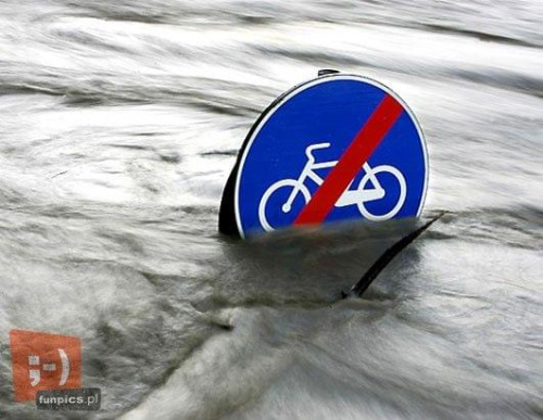 śmieszne zabawne dowcipne #dowcipne #powódź #rowery #śmieszne #woda #zabawne #zakaz #rower