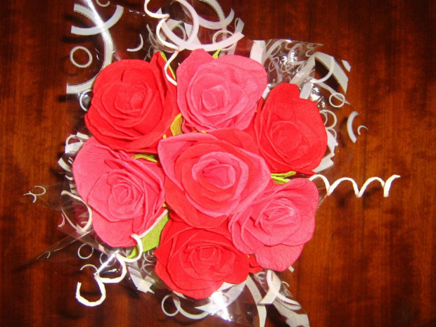 bukiet z 7 róż #bukiet #KwiatyZBibuły #handmade