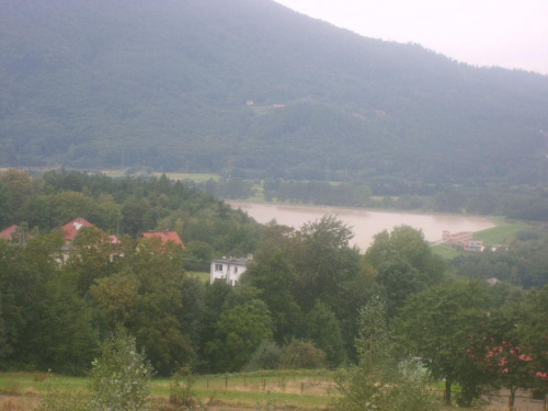Widok z działki na jezioro Zywieckie i pobliskie okolice
 PoRąbka