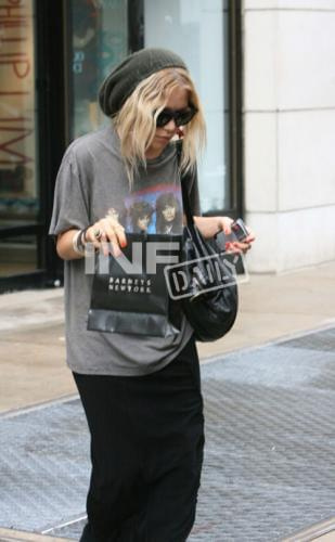 Mary-Kate leaves Barneys in NY-paparazzi wrzesień 2007