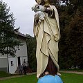 Pomnik Matki Bożej w Oborach