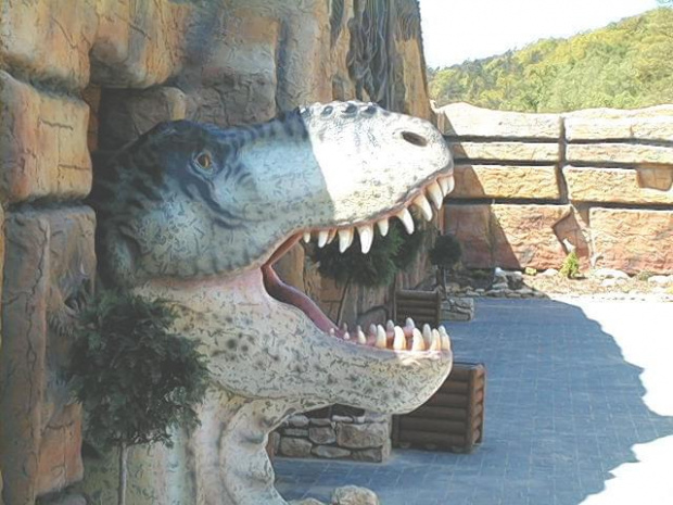rekonstrukcje dinozaurów w skali 1:1