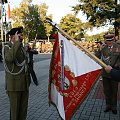 Oddanie Honoru przez gen E. Łańcuckiego i płk w st spocz. E. Praczuka wyróżnionemu sztandarowi Związku ZBZZ i ORWP z Żagania #Militaria #Imprezy #Plenerowe