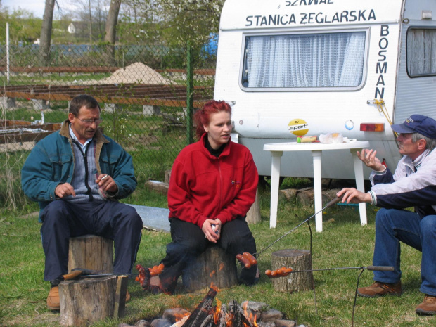 pierwsza wiosenna kiełbaska na Mazurach