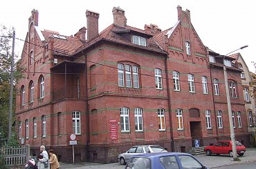 Budynek dawnego Urzędu Gminy w Kochłowicach. Obecnie Ośrodek Zdrowia. Ulica Radoszowska, blisko poczty, #gmina #RudaŚląska #Radoszowska #Kochłowice #kochlowice #Kochlowitz